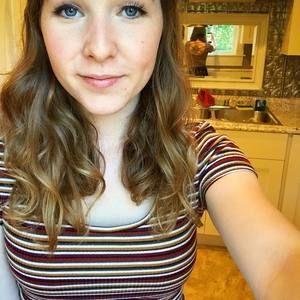 Meet your Posher, Becca